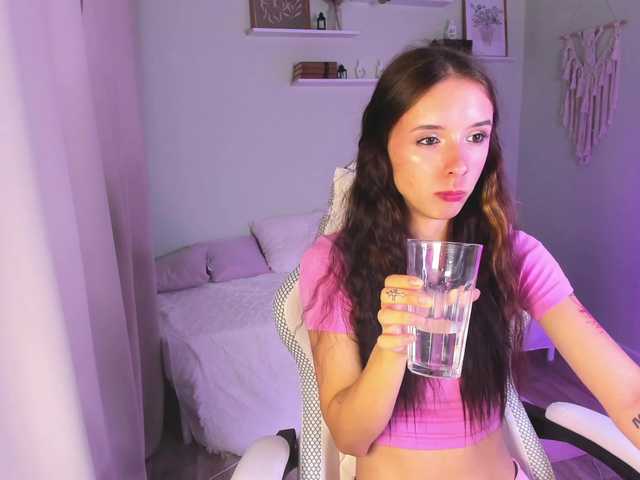 AnnaOddy live cam on BongaCams
