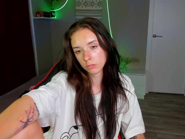 AnnaOddy live cam on BongaCams