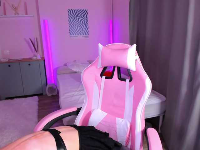 AnnaOddy live cam on BongaCams