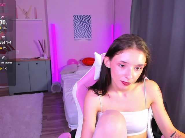 AnnaOddy live webcam show
