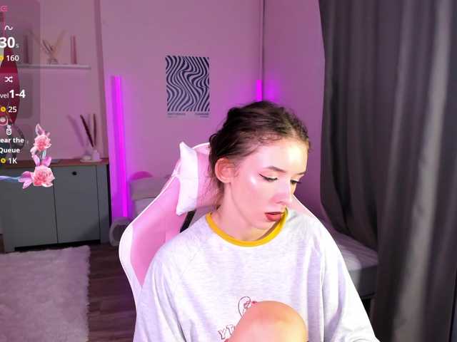 AnnaOddy live cam on BongaCams