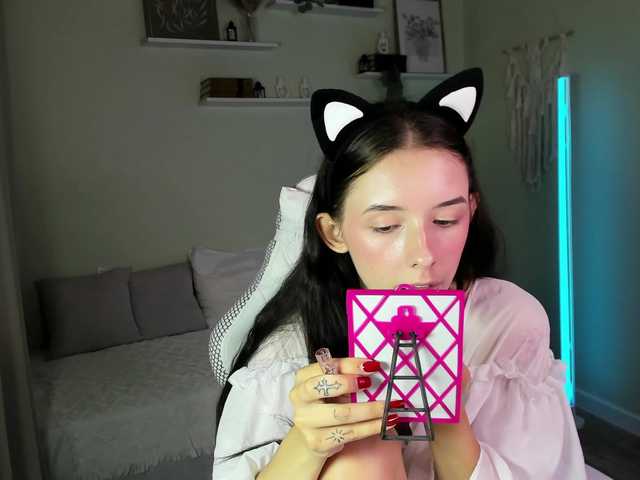 AnnaOddy live cam on BongaCams