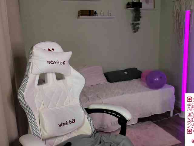 AnnaOddy Sex Cam Show