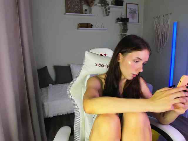 AnnaOddy webcam