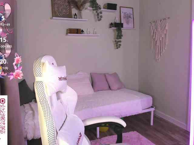 AnnaOddy webcam