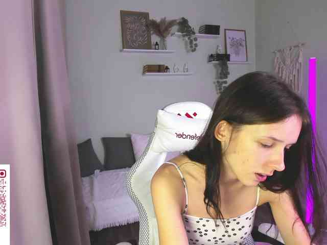 AnnaOddy webcam