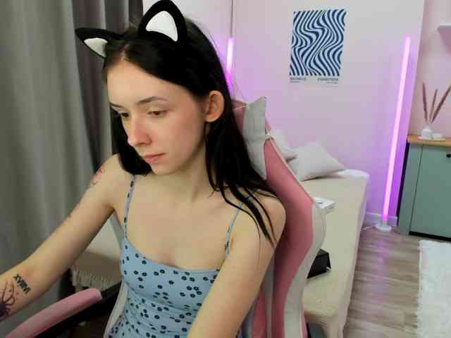 AnnaOddy webcam