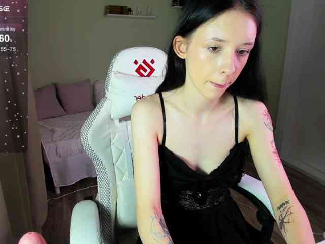 AnnaOddy webcam