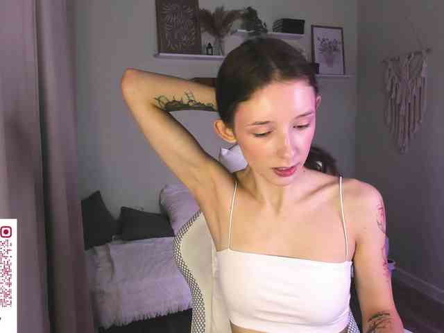 AnnaOddy webcam
