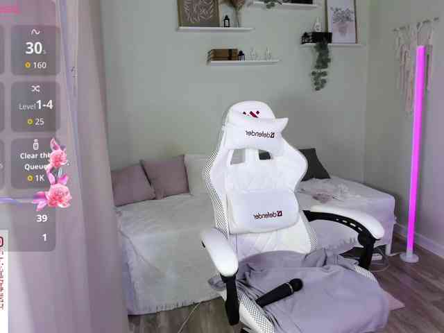AnnaOddy webcam