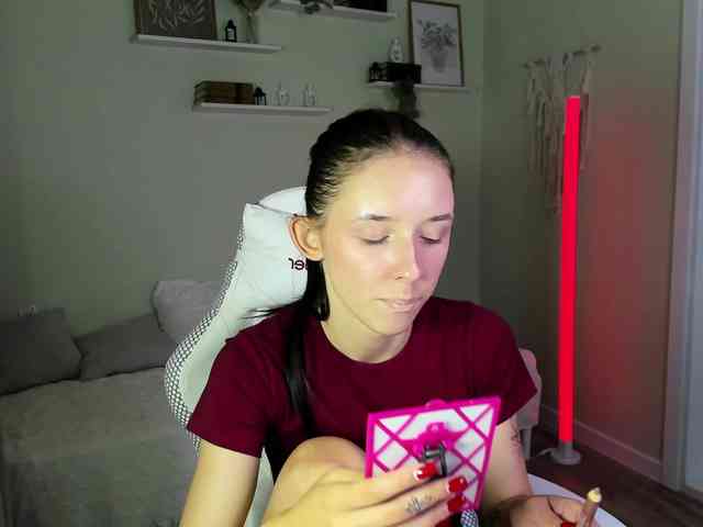 AnnaOddy Sex Cam Show