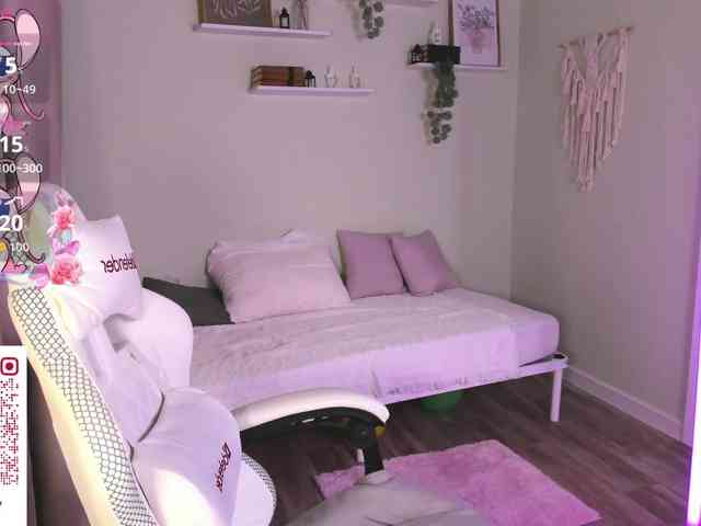 AnnaOddy webcam