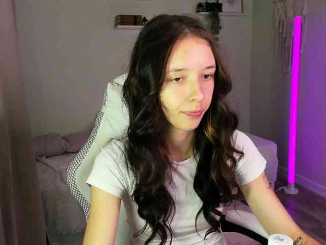 AnnaOddy webcam