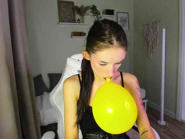AnnaOddy webcam