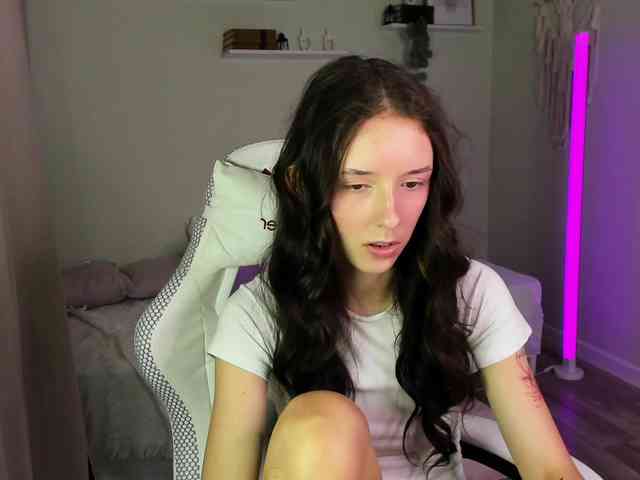 AnnaOddy webcam