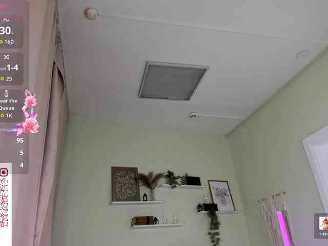 AnnaOddy webcam