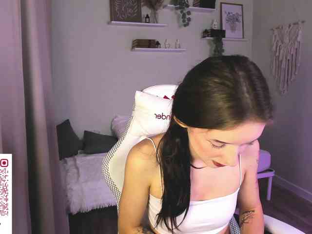 AnnaOddy AnnaOddy