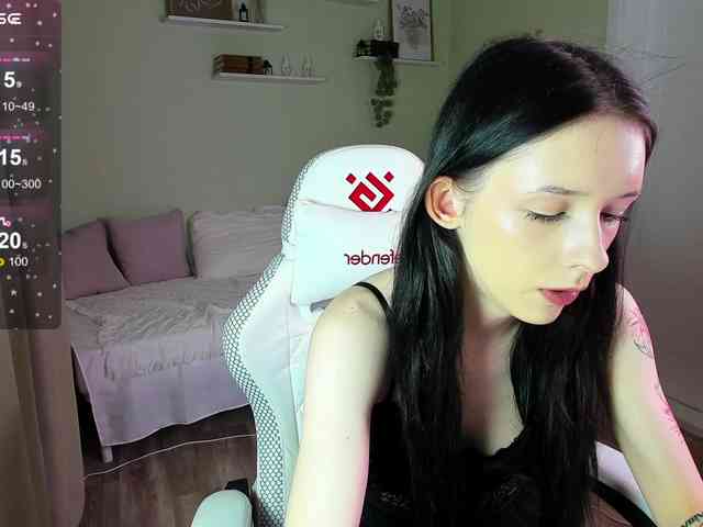 AnnaOddy webcam