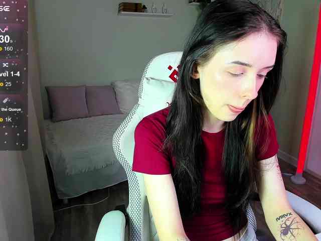 AnnaOddy webcam
