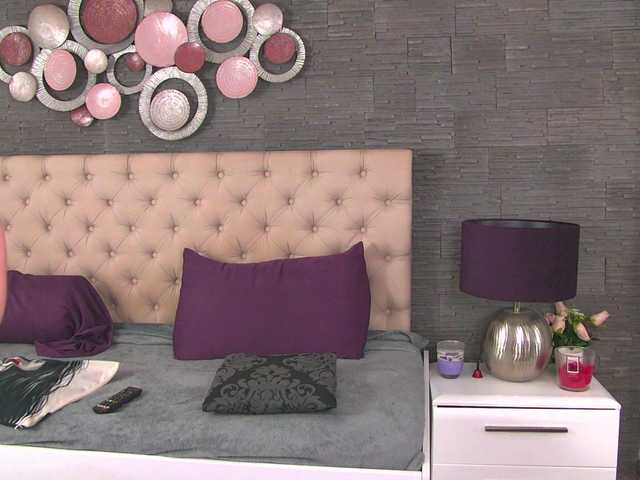 Arya-Joy live cam on BongaCams