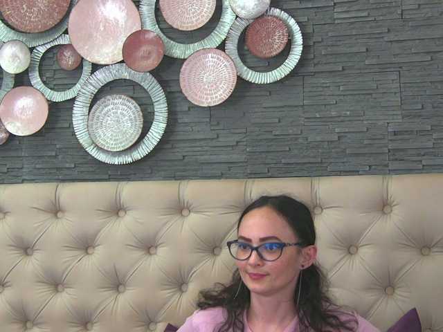 Arya-Joy live cam on BongaCams