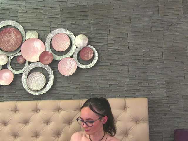 Arya-Joy live cam on BongaCams