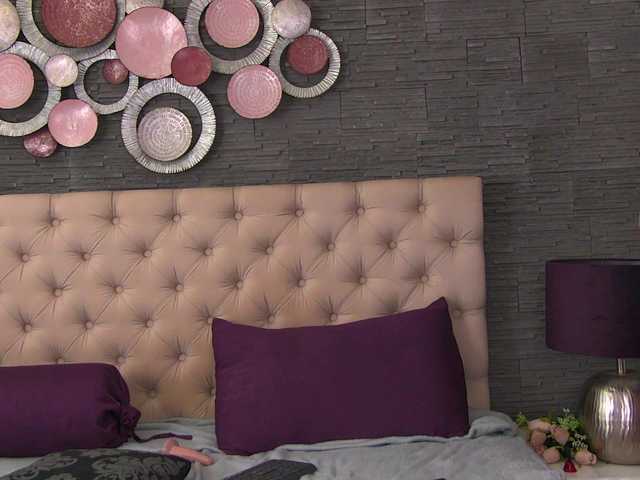 Arya-Joy live cam on BongaCams