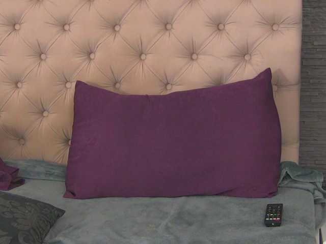 Arya-Joy live cam on BongaCams