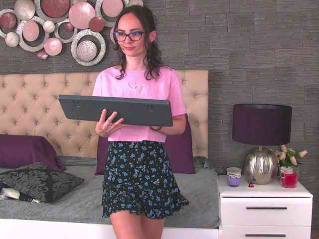 Arya-Joy webcam