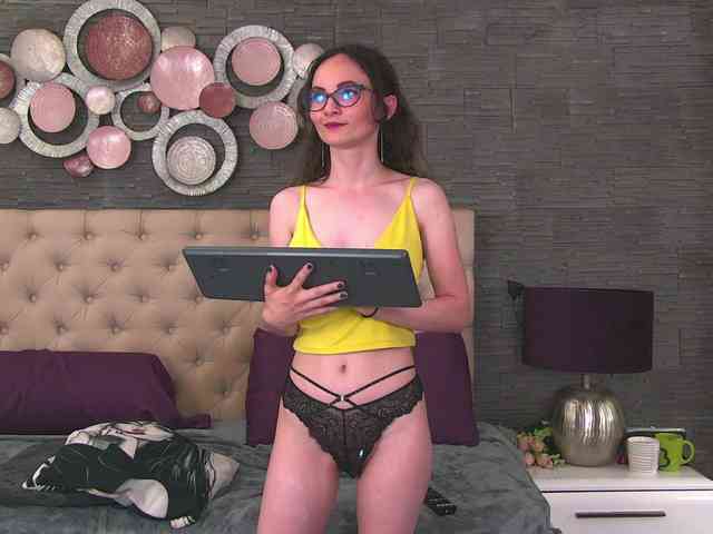 Arya-Joy webcam