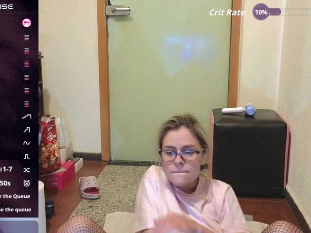 le modèle Anasquirt69 est en webcam porno dans un show sur le site bongacams, il possède les tags suivants: White/Caucasian,Blonde,Shaved
