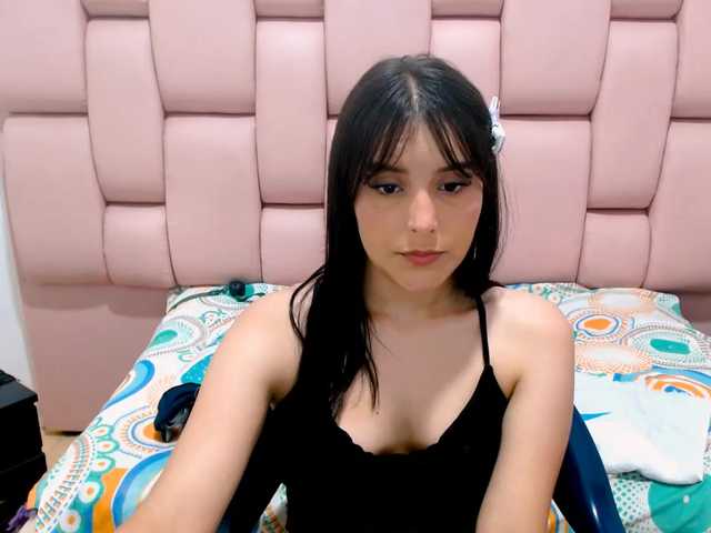 le modèle nathaly18 est en webcam porno dans un show sur le site bongacams, il possède les tags suivants: Latino/Hispanic,Brunette,Shaved