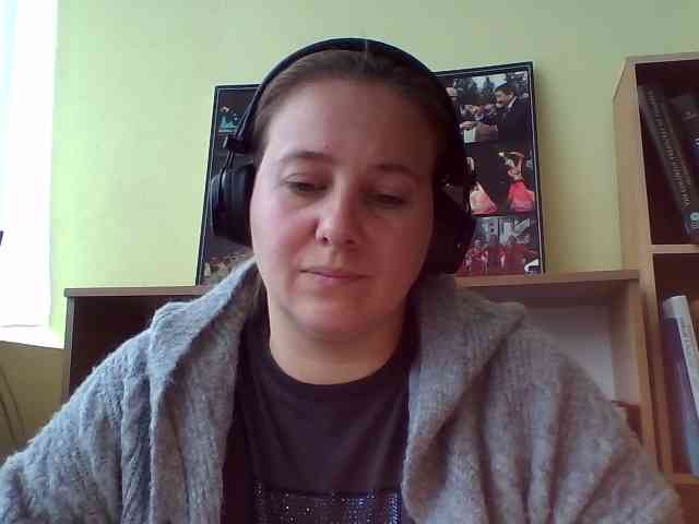 Nionell - bbw-blonde cam model from cis