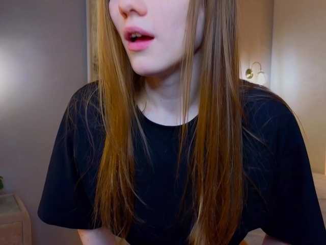 CrystalDiva's BongaCams profile