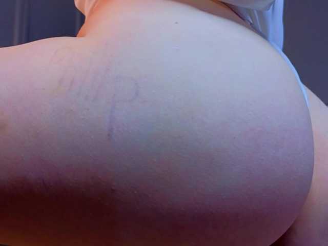  CrystalDiva chat room