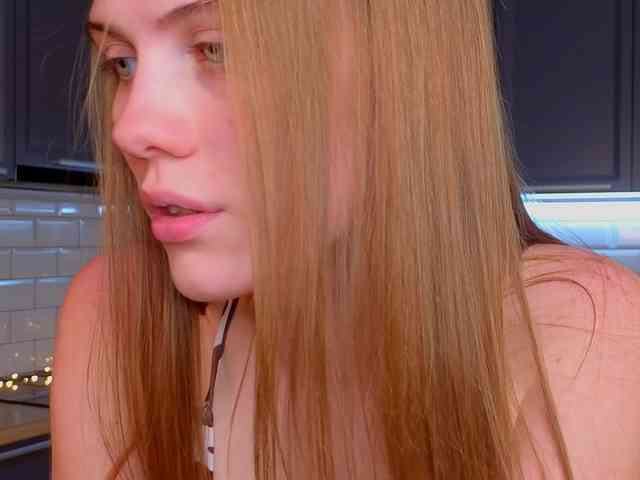 CrystalDiva webcam