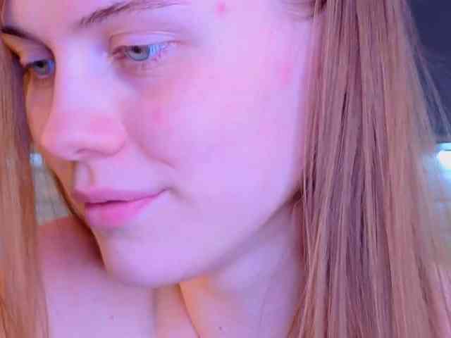 CrystalDiva webcam