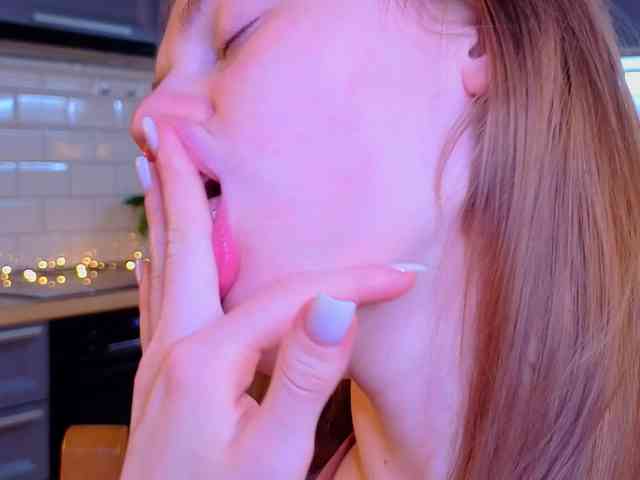CrystalDiva webcam