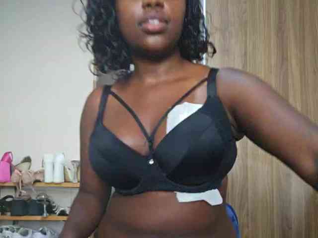 Peachydoll webcam