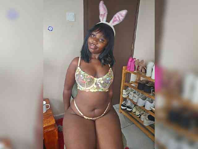 Peachydoll webcam