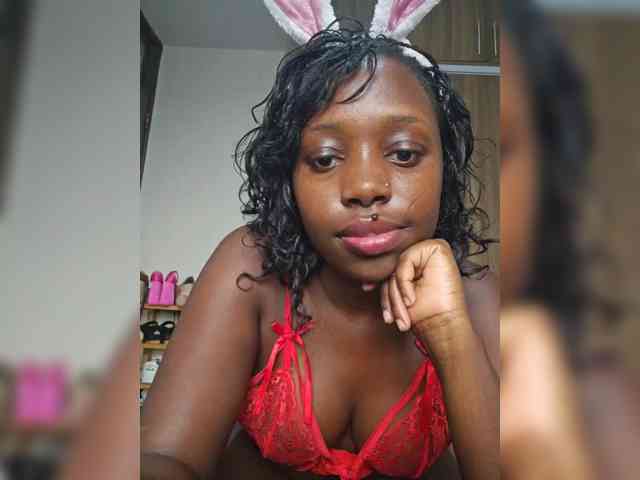 Peachydoll webcam