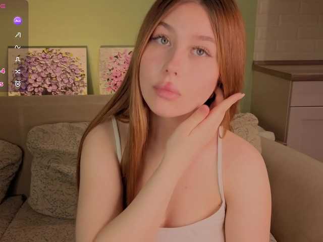 AliceGrand's BongaCams show and profile