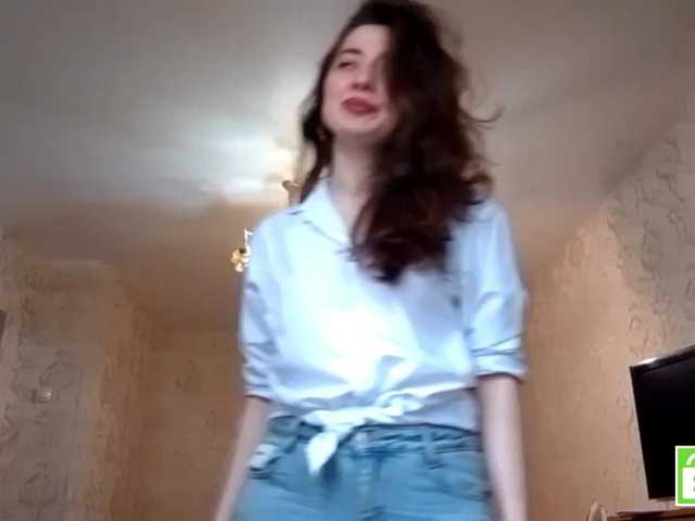 SuzetteTrapeni live cam