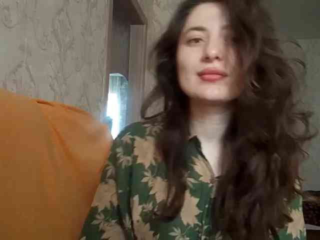 SuzetteTrapeni webcam