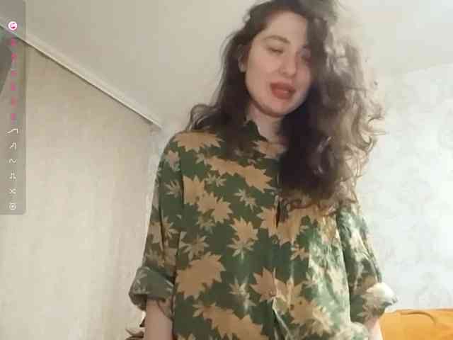 SuzetteTrapeni webcam