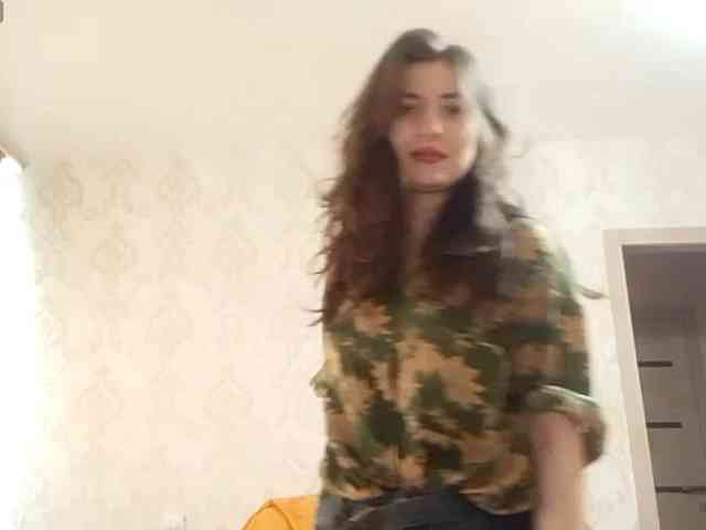 SuzetteTrapeni webcam