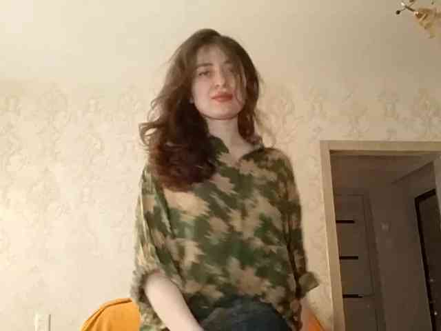 SuzetteTrapeni webcam