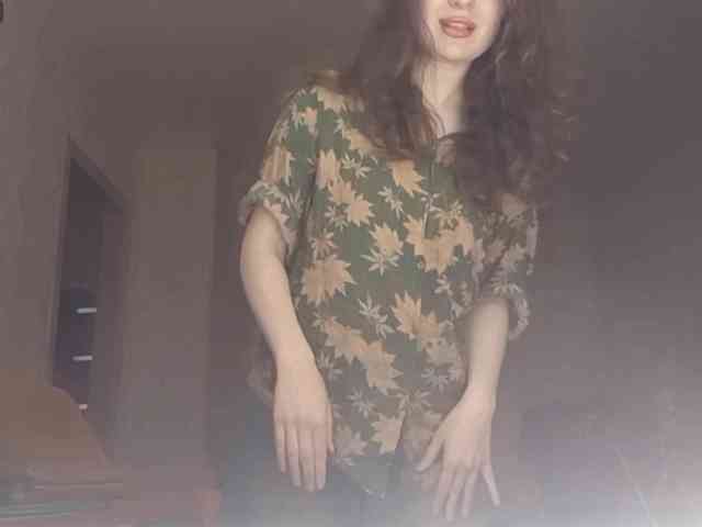 SuzetteTrapeni webcam