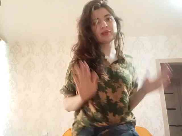 SuzetteTrapeni webcam