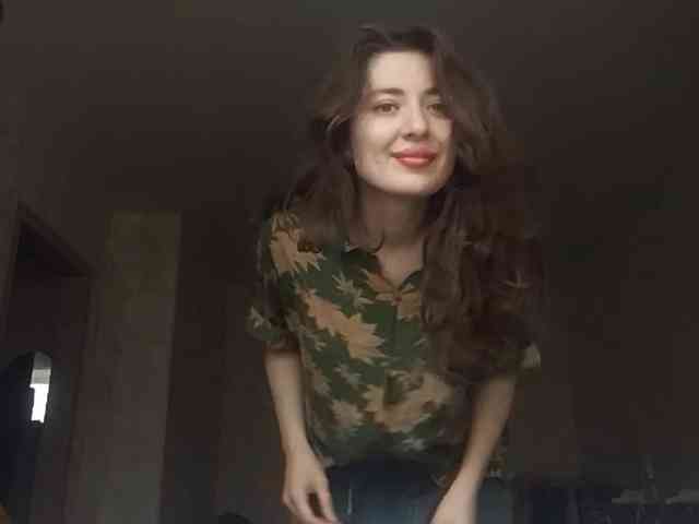 SuzetteTrapeni webcam